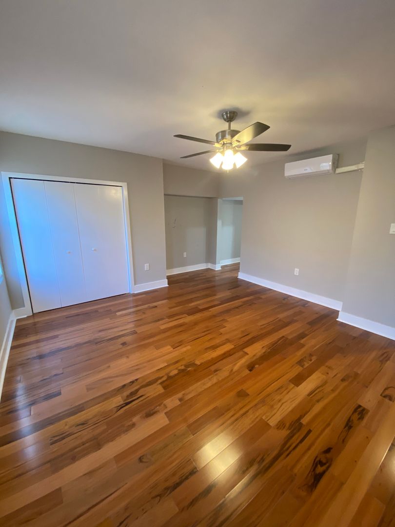 Philadelphia Apartment: 310  Dickinson St