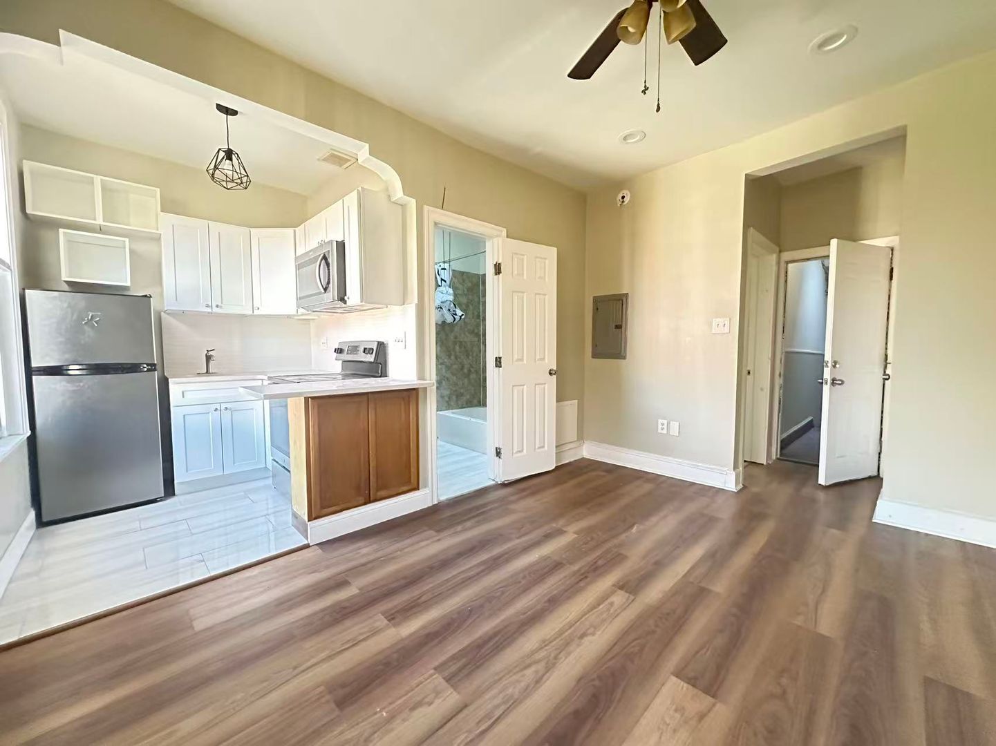 Philadelphia Apartment: 1828 w diamond st