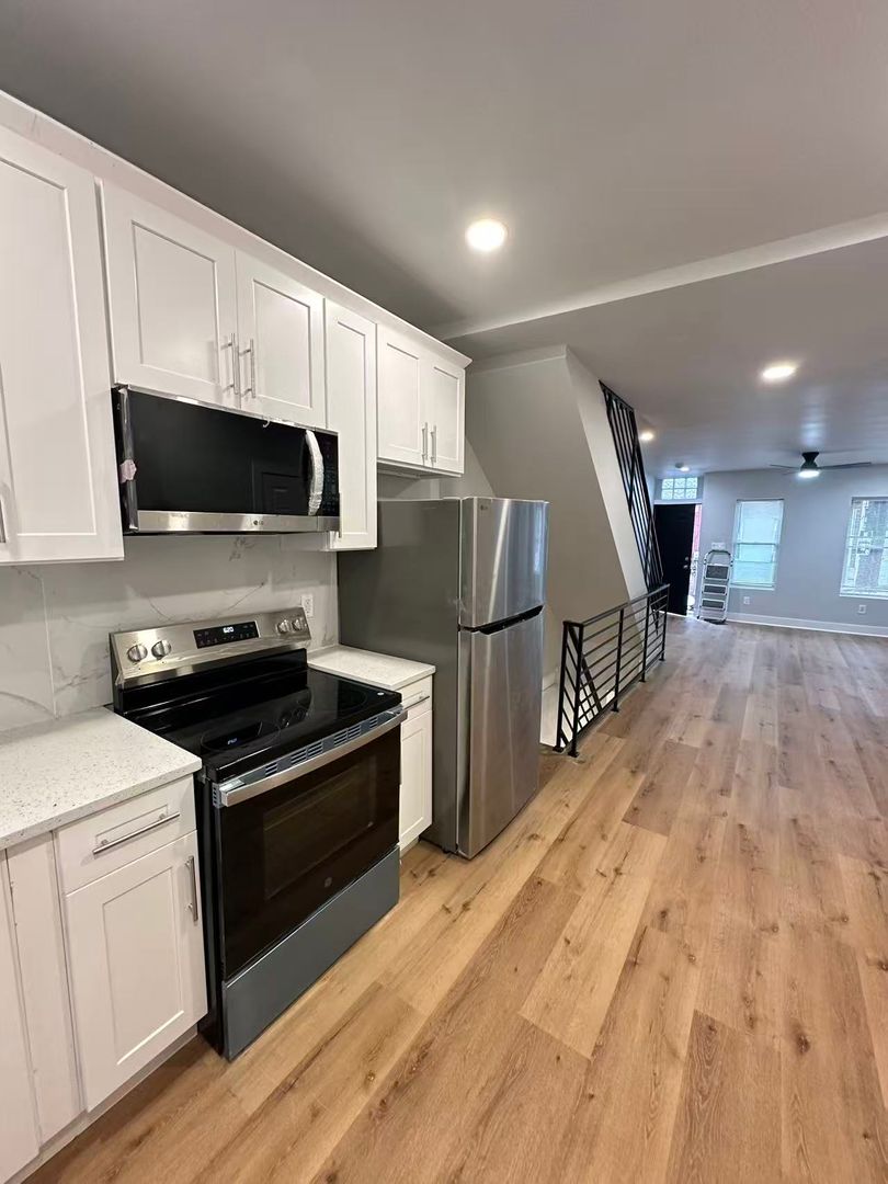 Philadelphia House: 2039 Sigel st