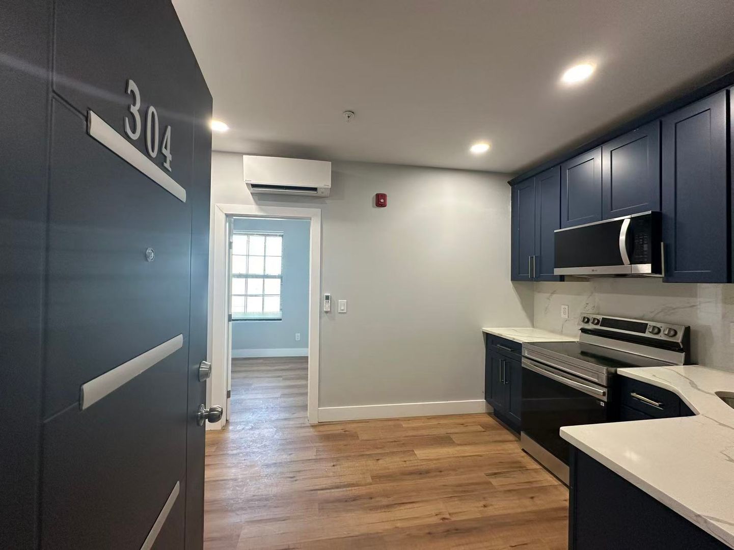Philadelphia Apartment: 29 S 2nd st