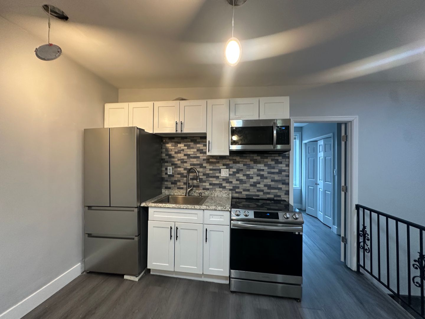 Philadelphia Apartment: 1325 S 21st St