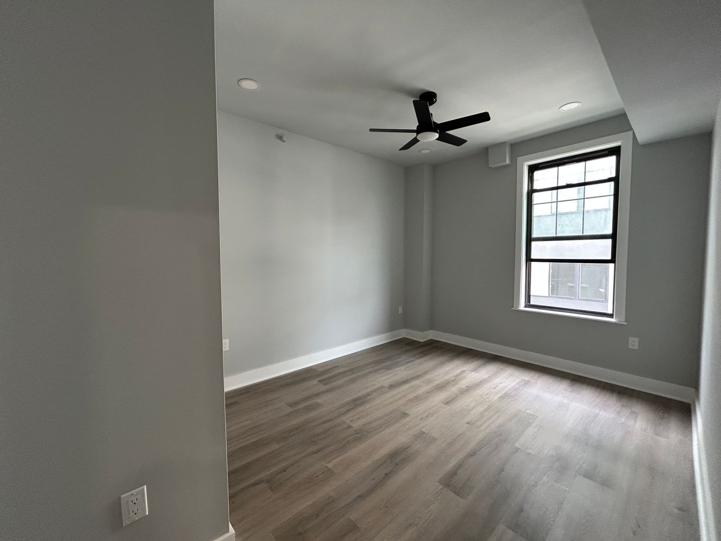 Philadelphia Apartment: 1116 S 12TH ST
