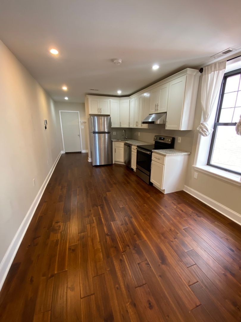 Philadelphia Apartment: 1639 S Broad St,