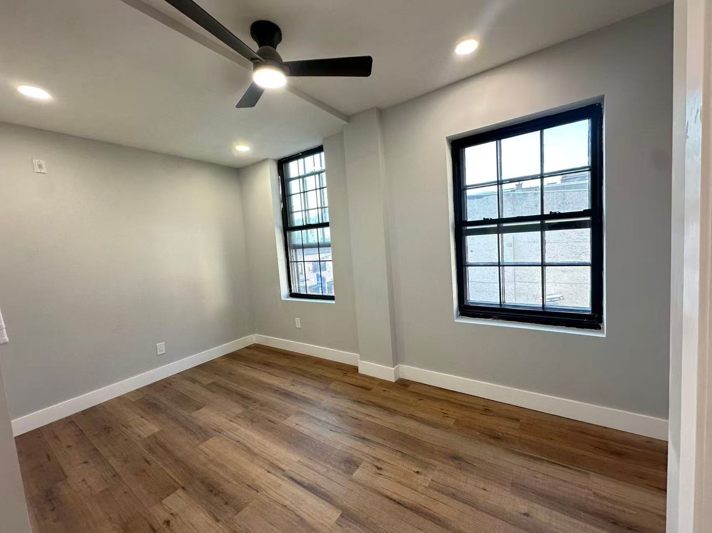 Philadelphia Apartment: 1407-11 Point Breeze Ave