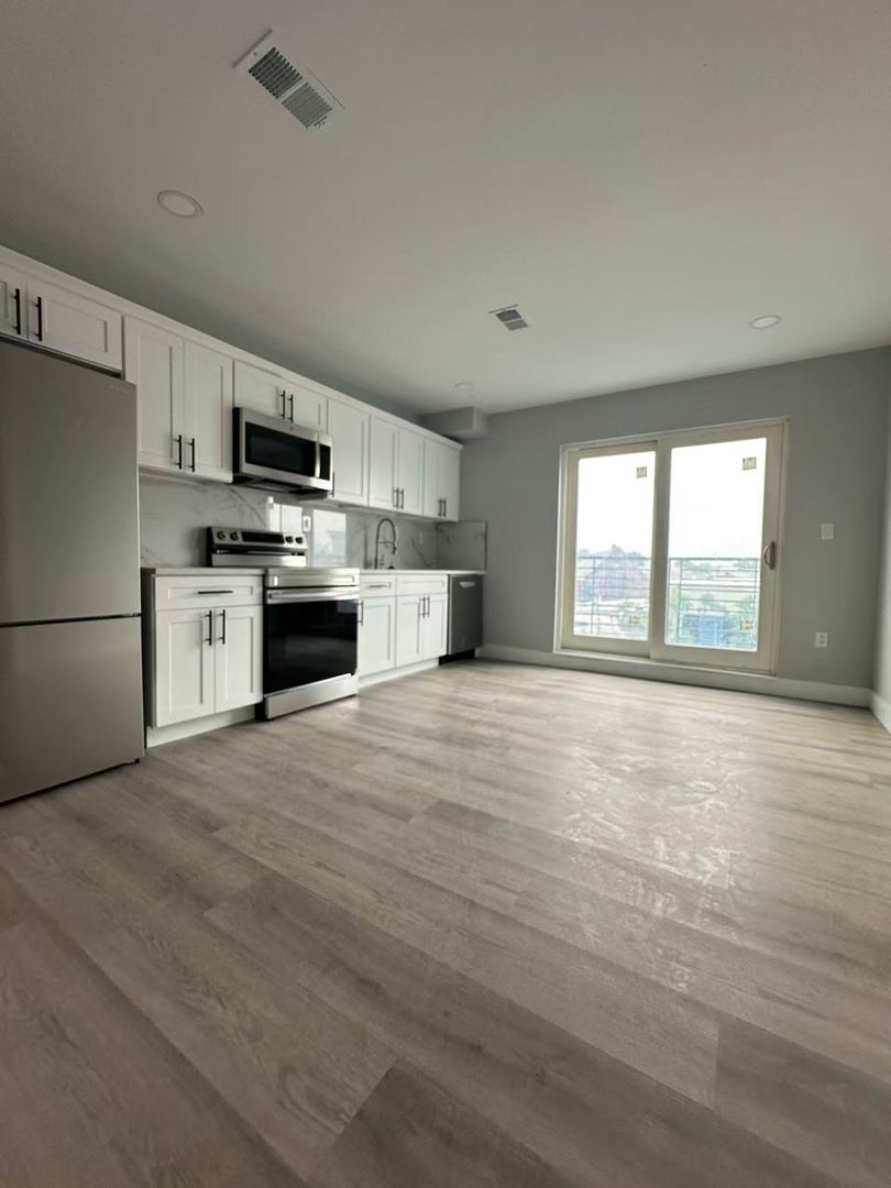 Philadelphia Apartment: 1407-11 Point Breeze Ave