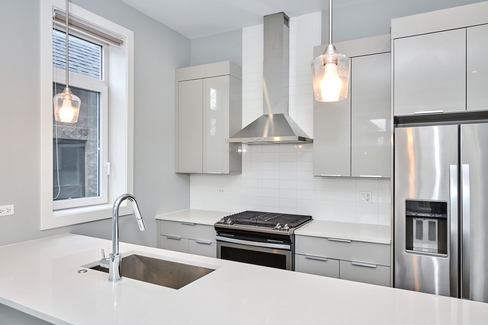 Chicago Apartment: 1338 W Cullerton Street
