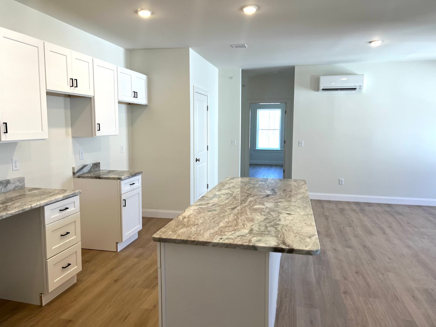 Portland Apartment: 386 St John St