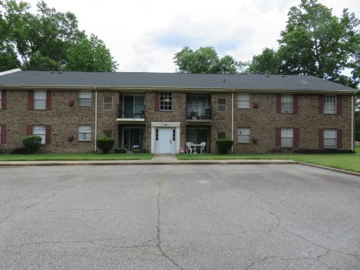 Colonial Heights – photo 1