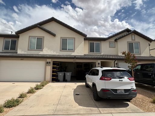 Washington Townhome – photo 1