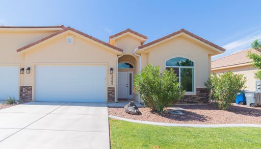 8 Month Lease - Townhome in Sky Ridge – photo 1