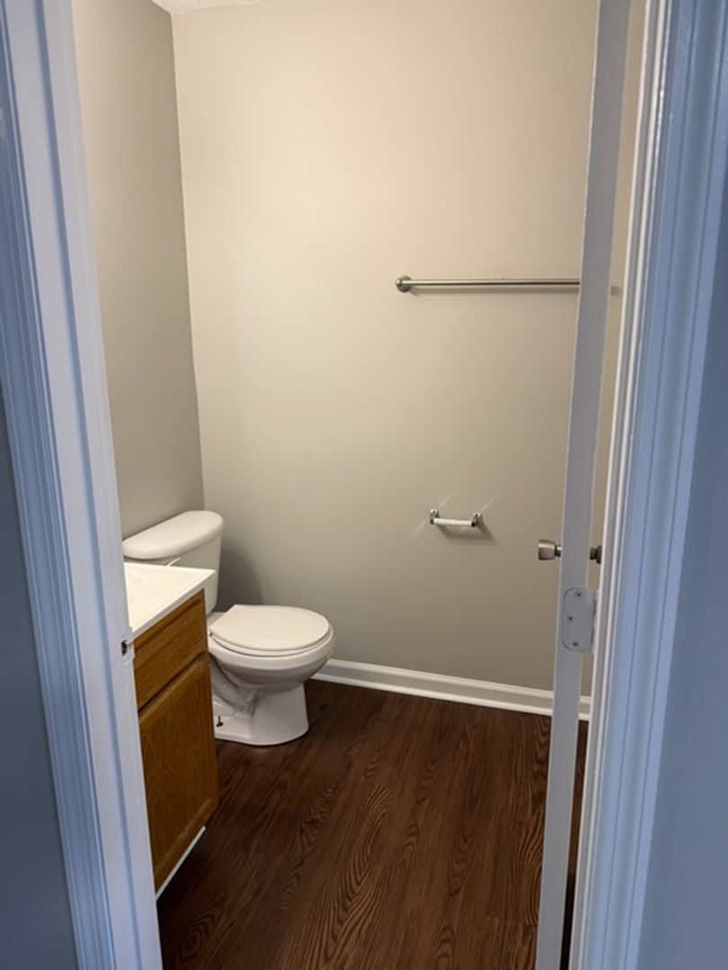 Richmond Apartment: 603 Four Mile Avenue