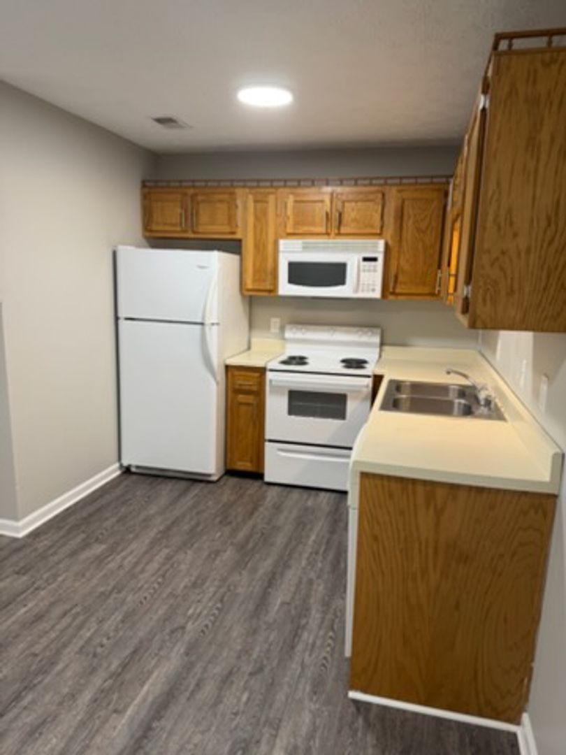 Richmond Apartment: 241 McDaniel Avenue
