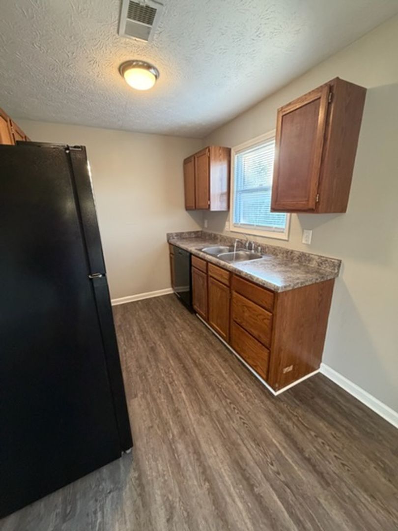 Richmond Apartment: 105 Manna Drive
