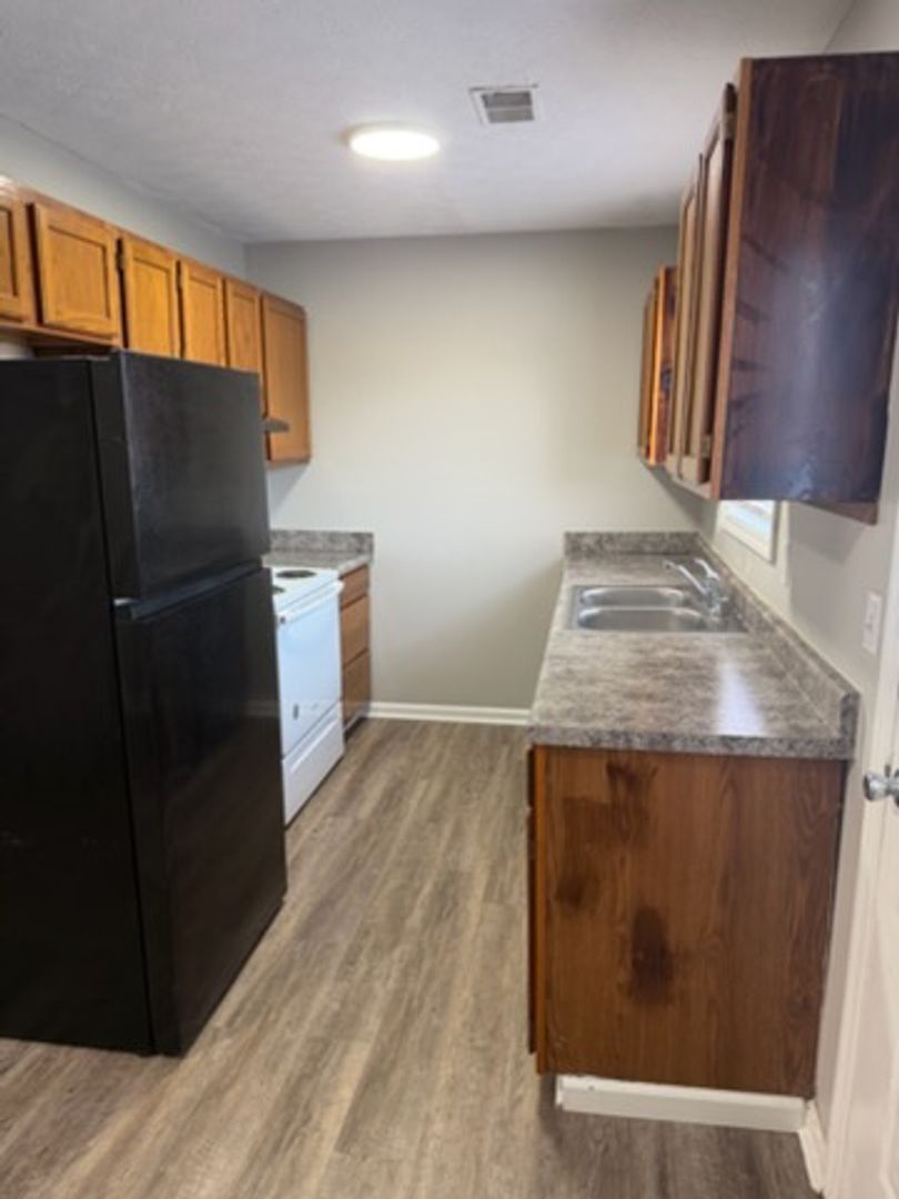 Richmond Apartment: 306 McDougal Avenue