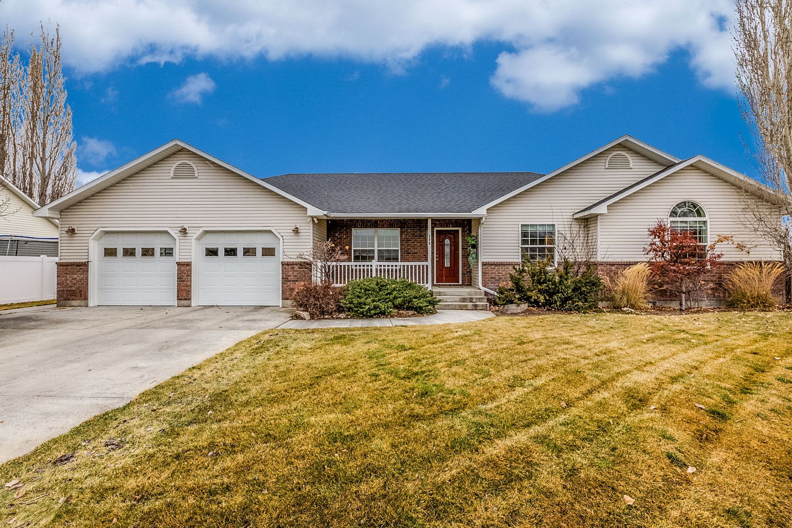 Sugar City House: 396 S Palomino Drive