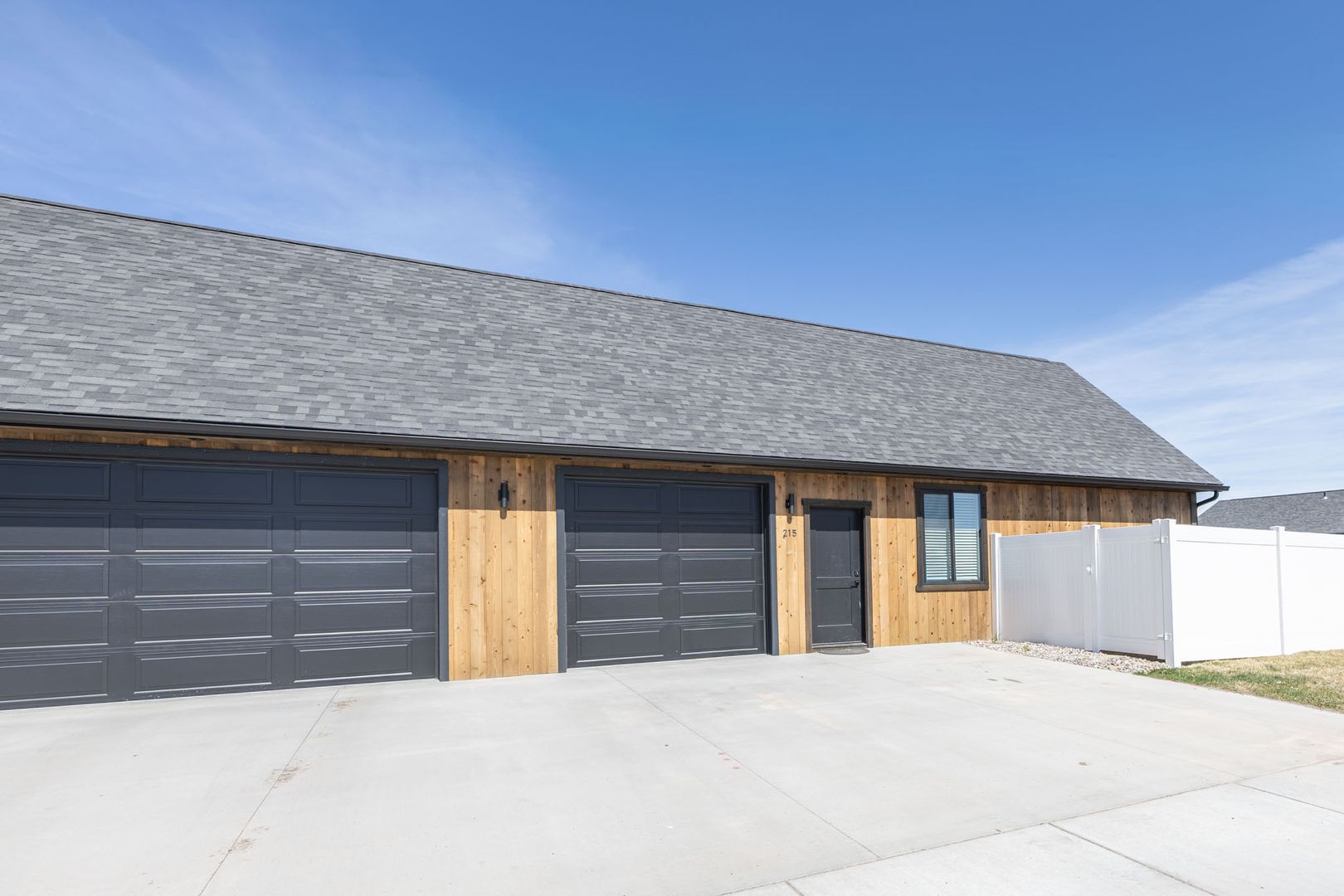 Sugar City Apartment: 215 E 5th S