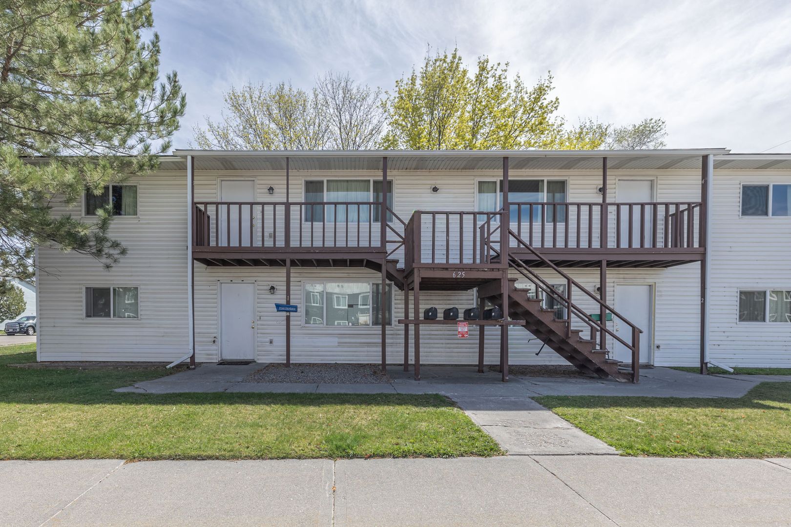 Idaho Falls Apartment: 625 W Anderson St #1-4