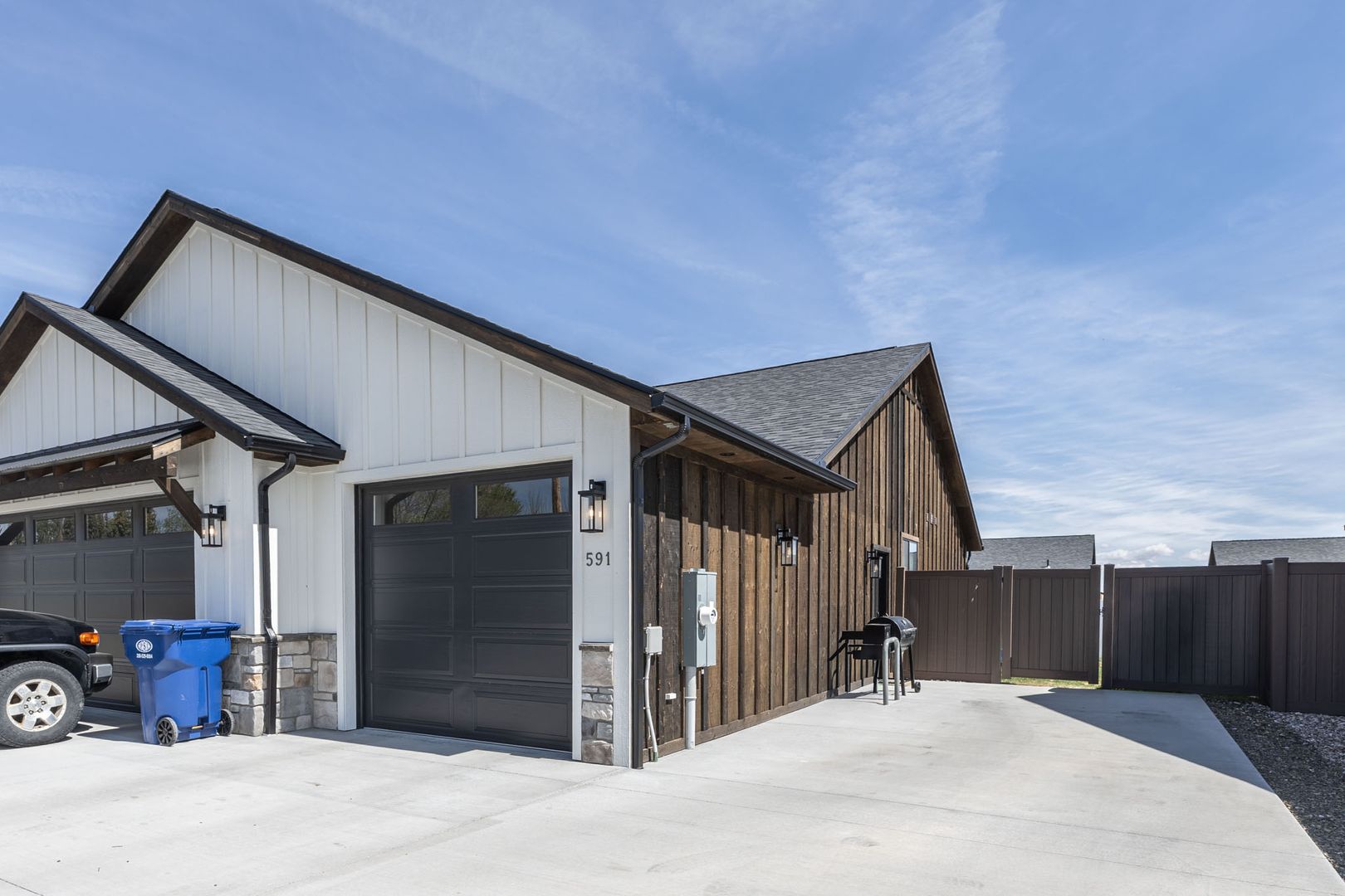 Sugar City Apartment: 591 S Teton Ave