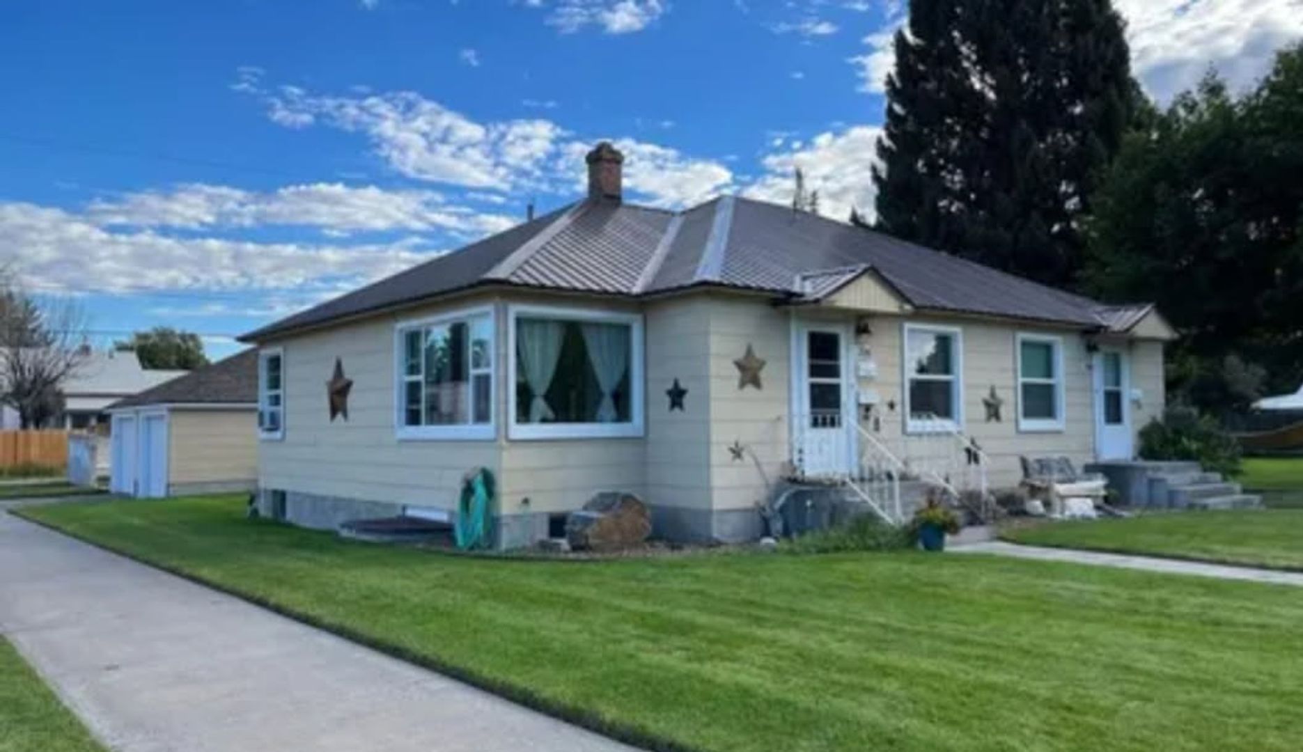 Idaho Falls Apartment: 701 10th St