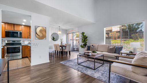 Newly Available 3BR/2BA Townhome in Desirable La Mesa Community – photo 1