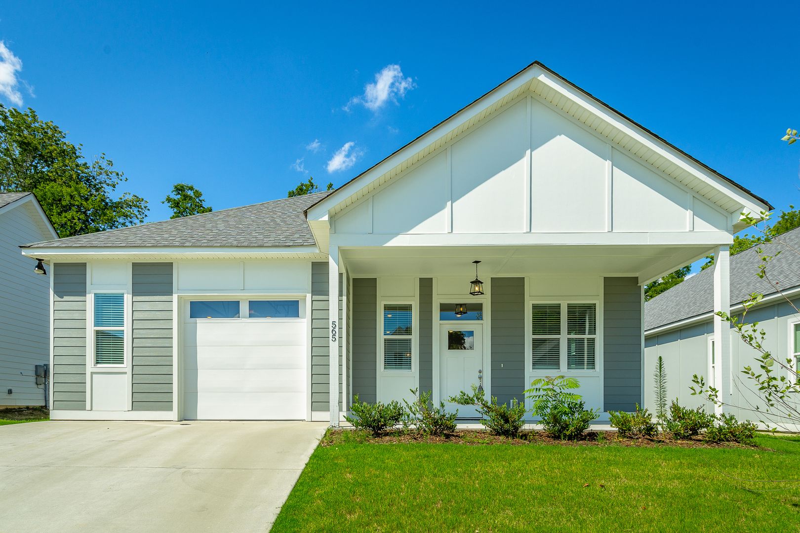 Hixson House: 578 Strong Avenue