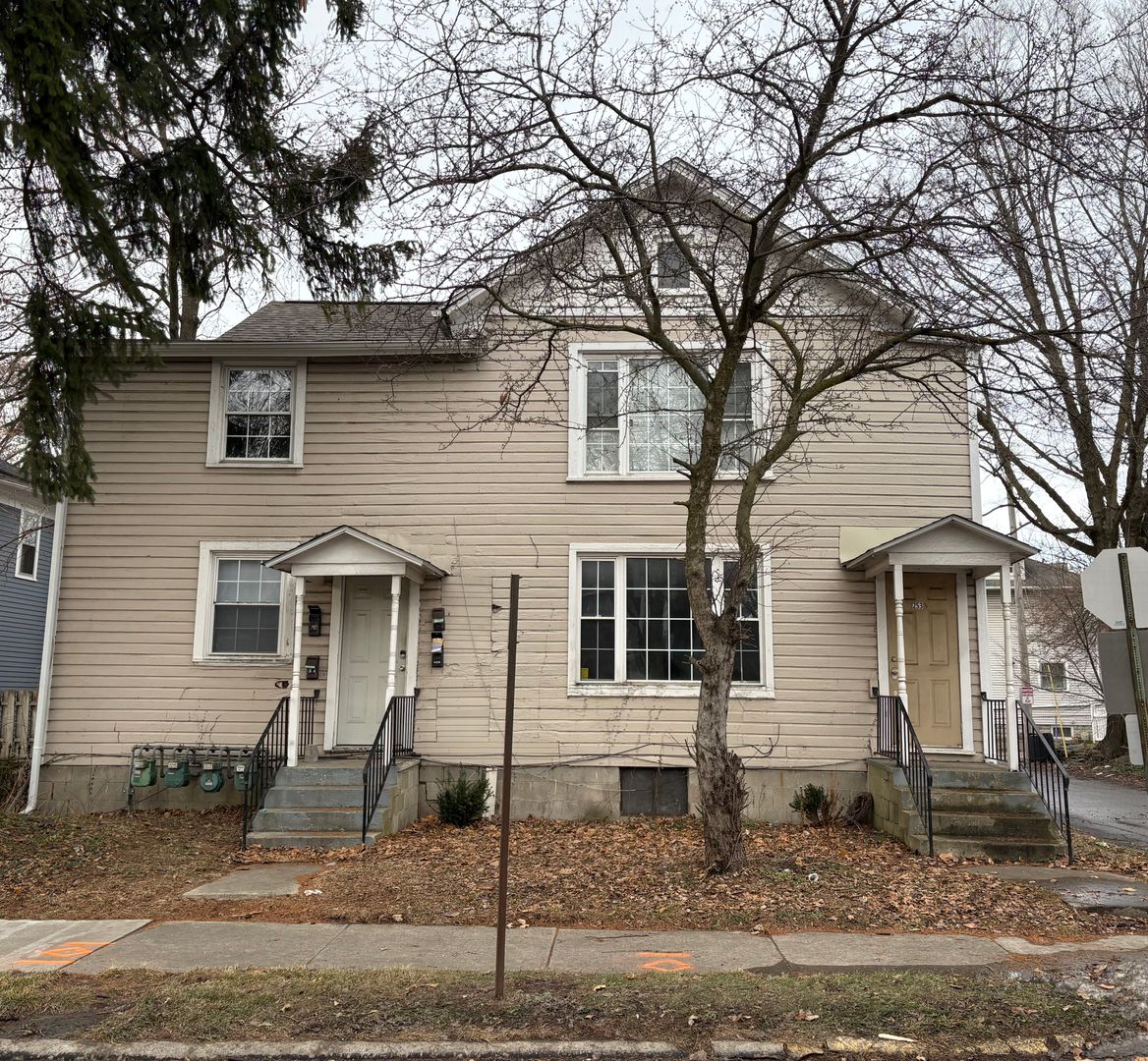 Marion Apartment: 253-255 S. State St.