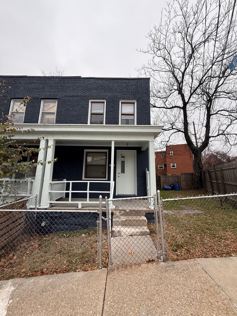 Pittsburgh House: 6511 Clifford St