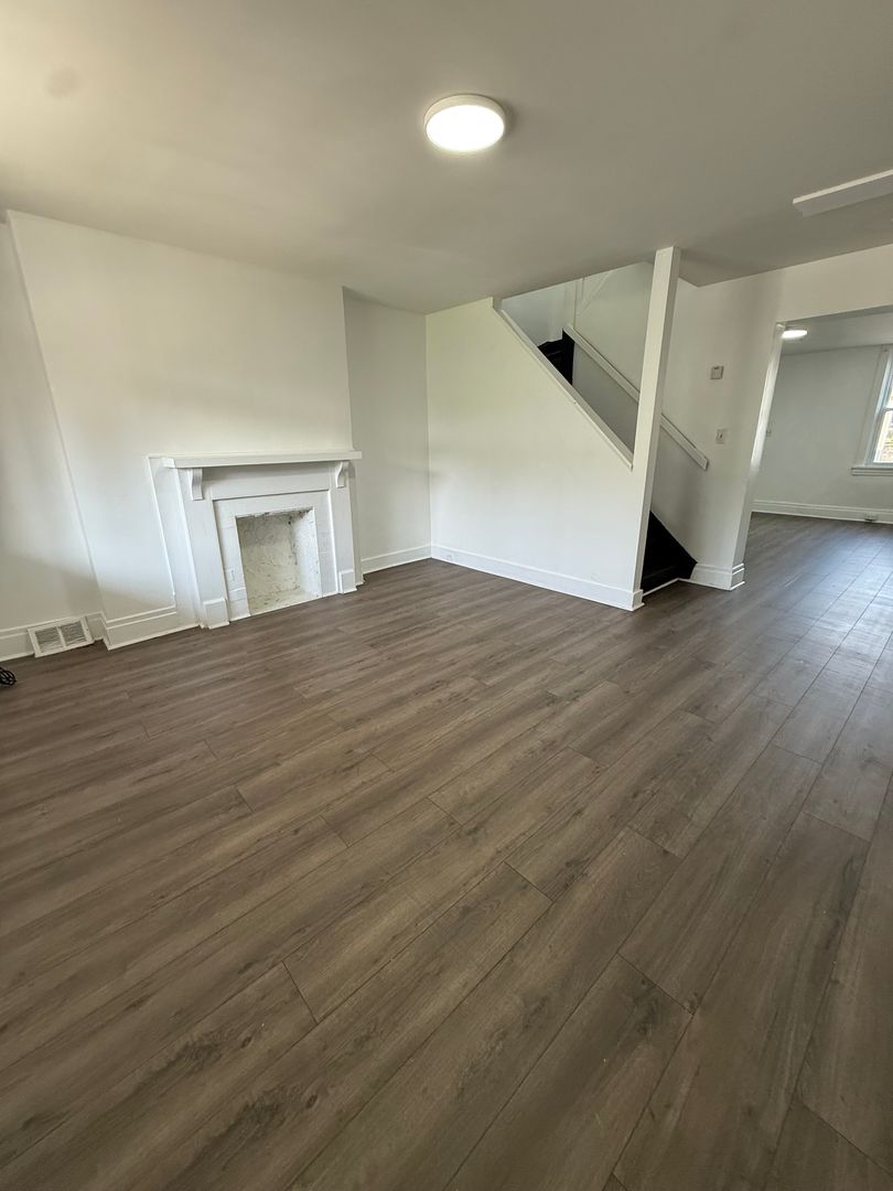 Pittsburgh House: 613 Climax St