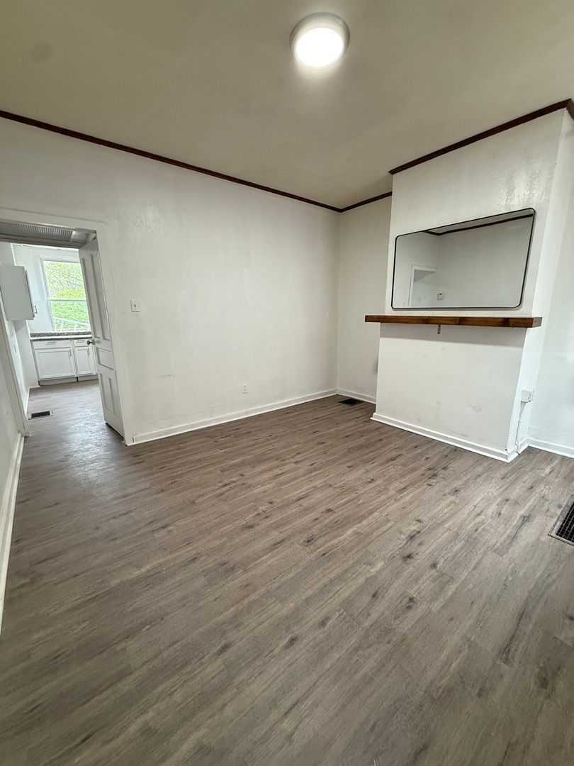 Pittsburgh Townhome: 1104 Langtry St.