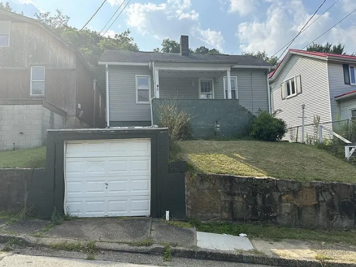 Jeannette House: 802 Western Avenue