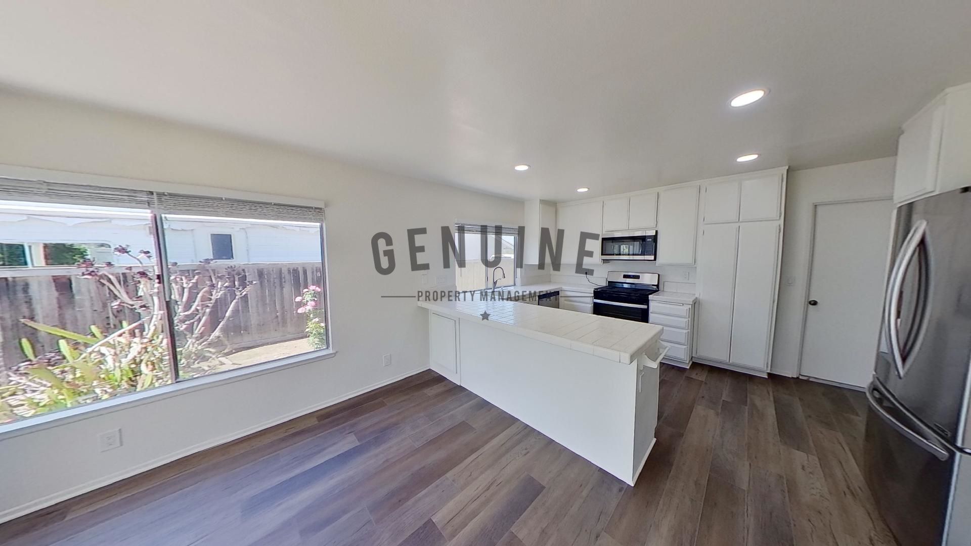 Lake Forest House: 22606 Rockford Dr