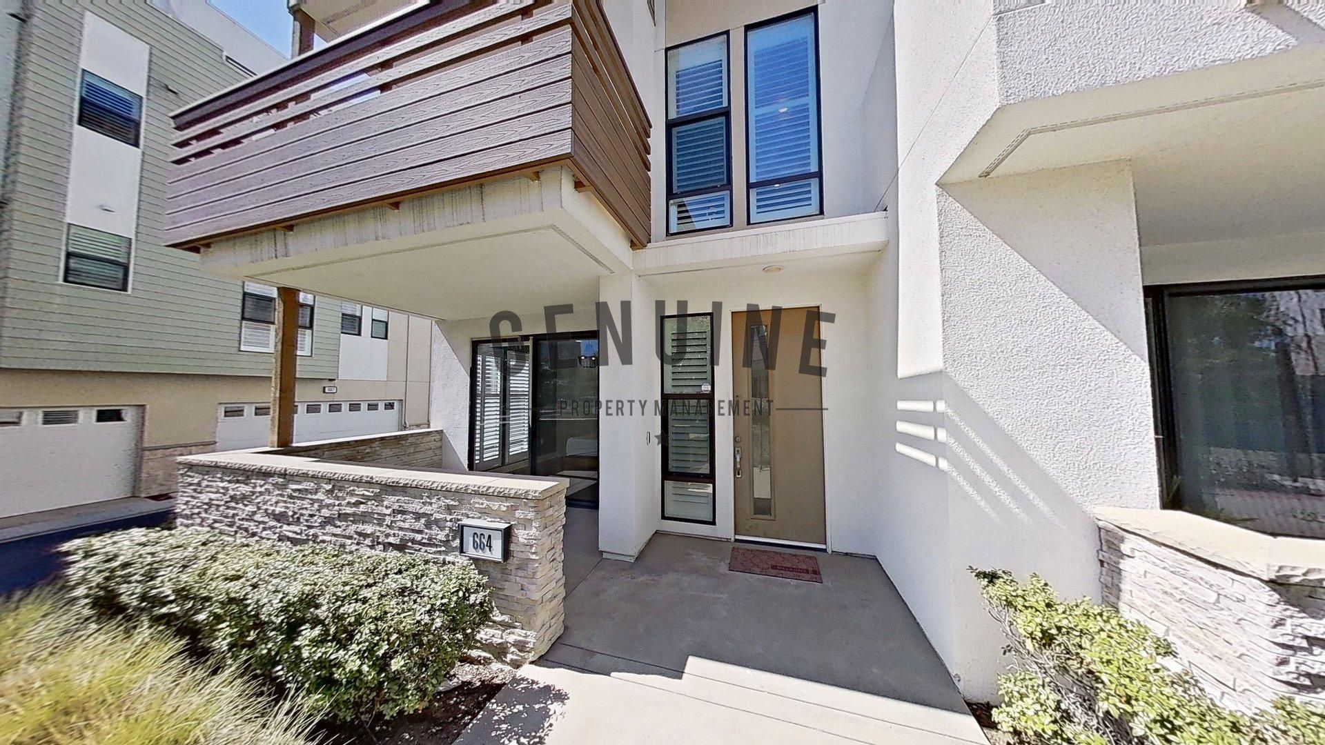 Costa Mesa Condo: 664 Wedge
