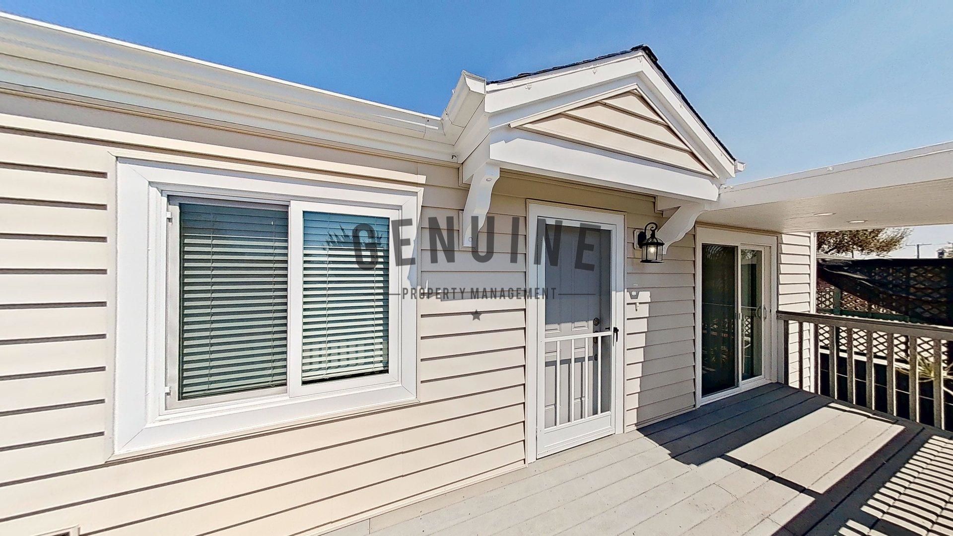 Huntington Beach House: 1008 England Street