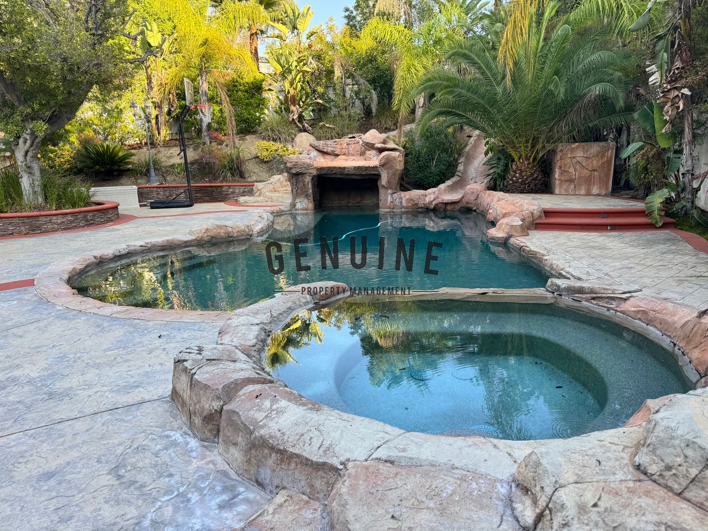 La Habra House: 800 Teakwood