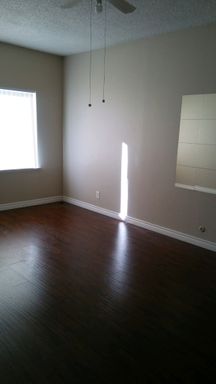 Completely Remodeled & Spacious Studio in Westlake – photo 1