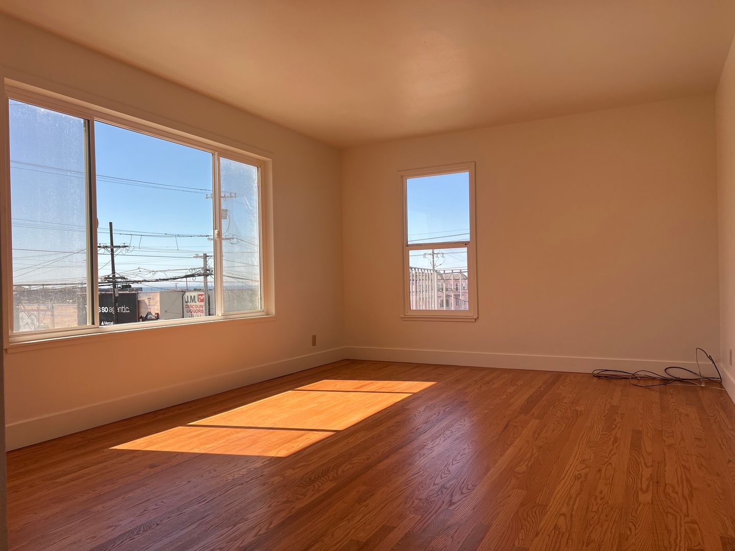 San Francisco Apartment: 3760 Noriega St