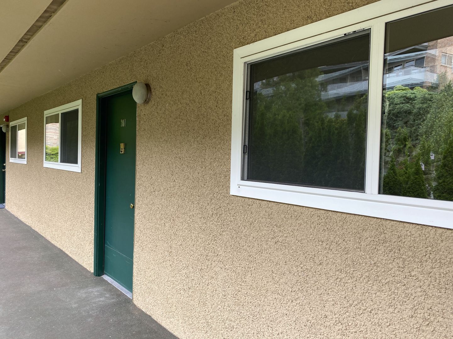 Mercer Island Apartment: 2717 76th Avenue SE
