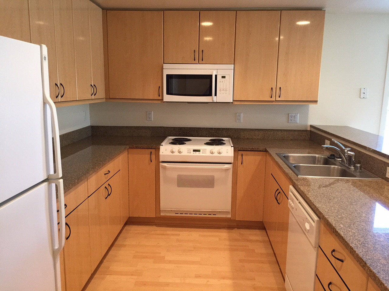 Mercer Island Apartment: 3011 78th Avenue SE