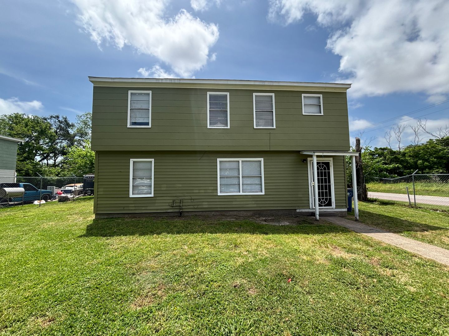 Texas City House: 1137 1st Ave N