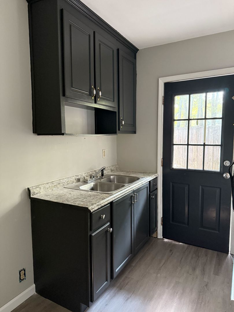 Toccoa Apartment: 16 Andrews Court