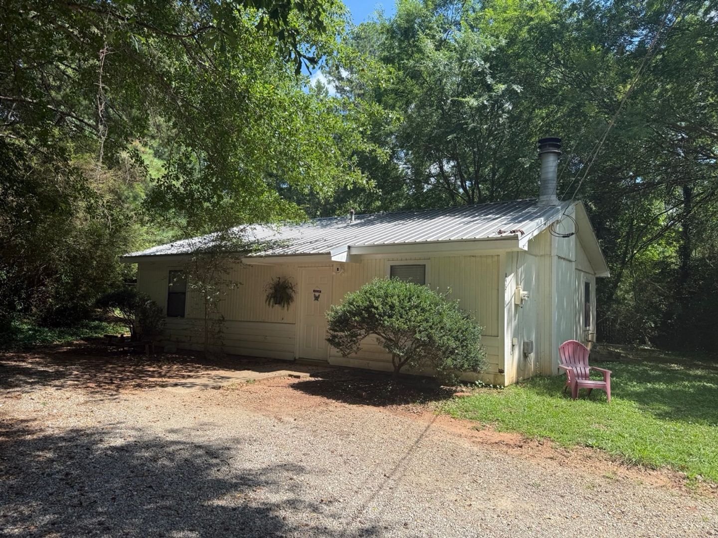 Winterville Apartment: 725 Beaverdam Road