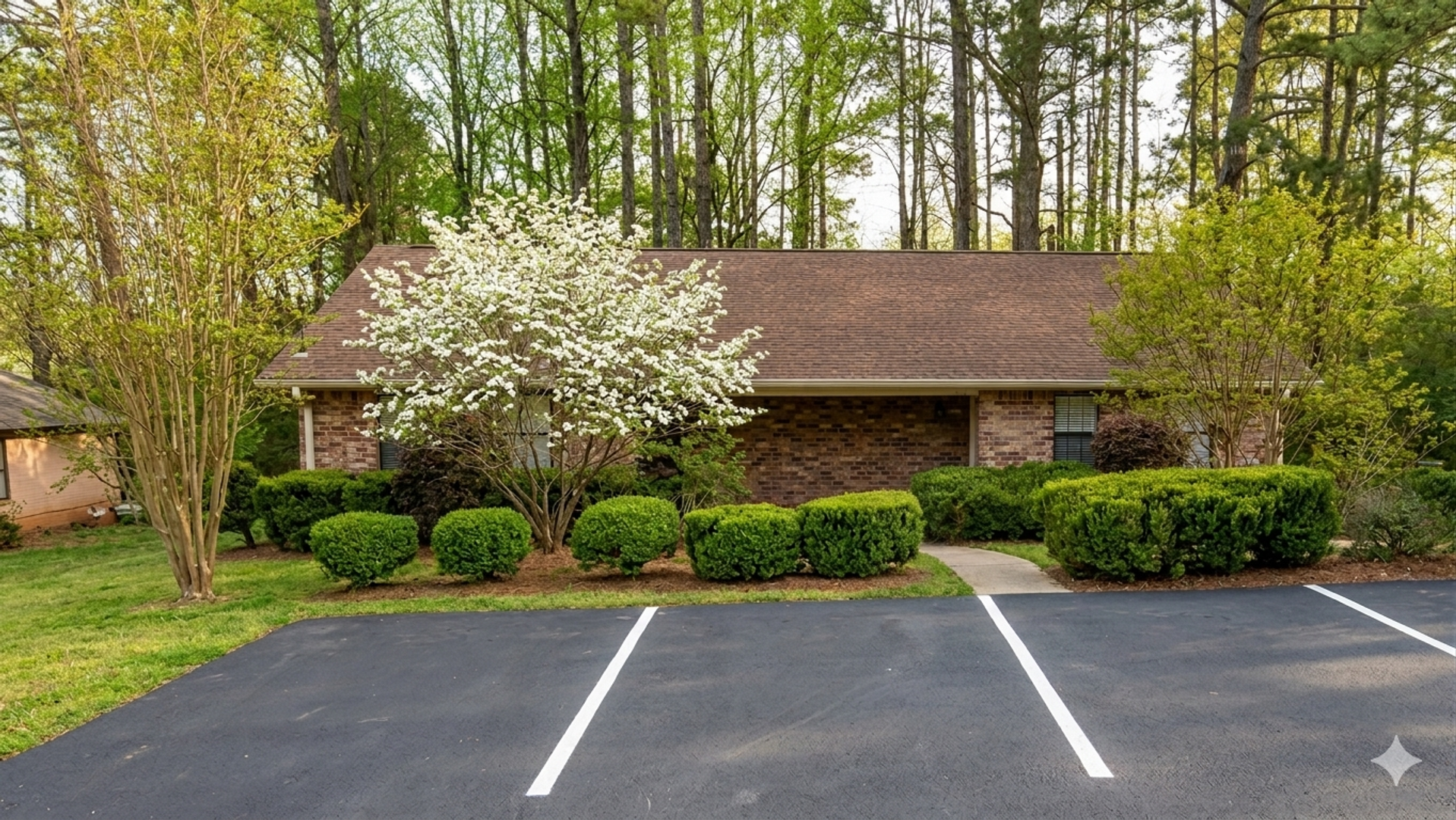 Athens Apartment: 106 Oak Park Court