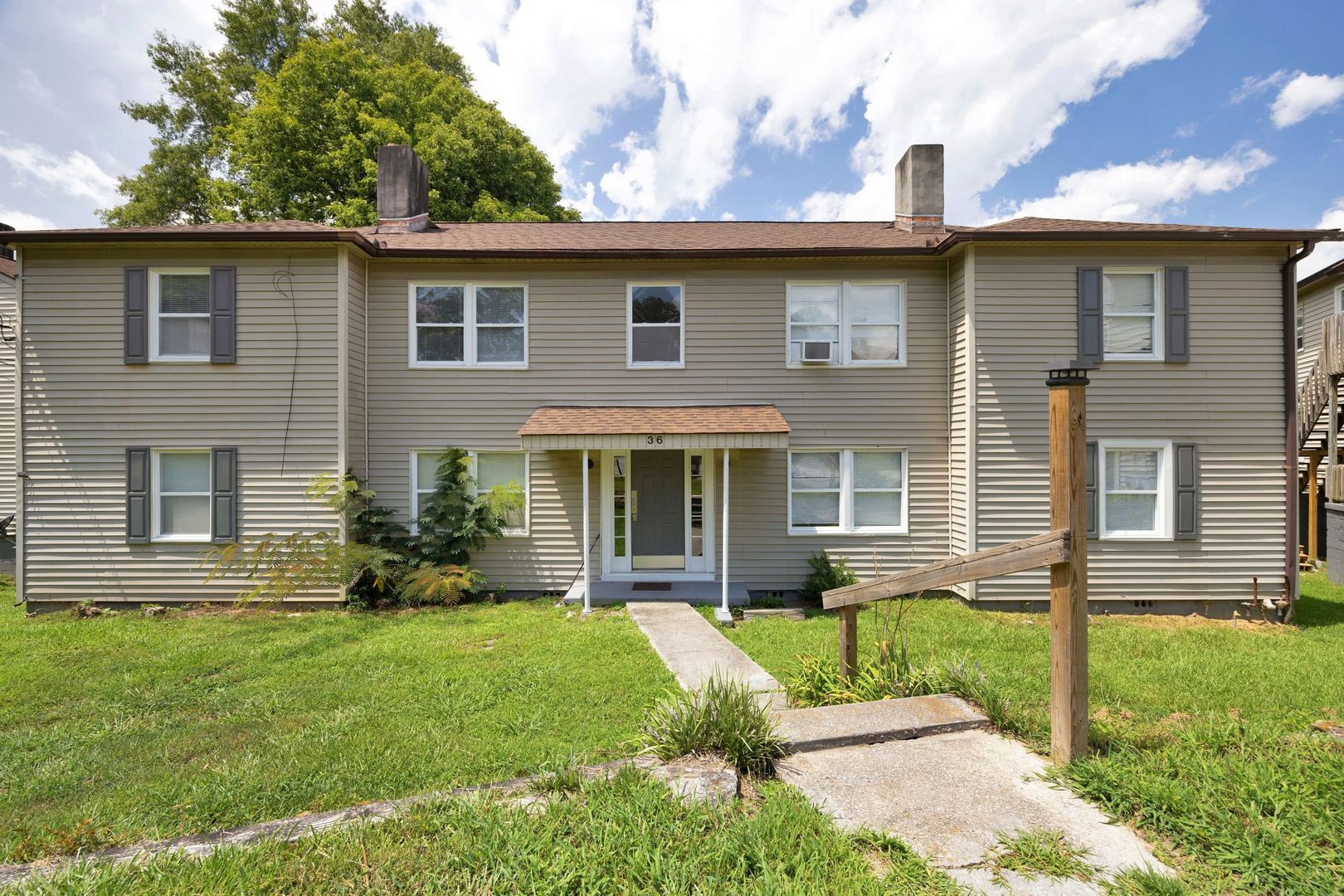 Toccoa Apartment: Andrews Court