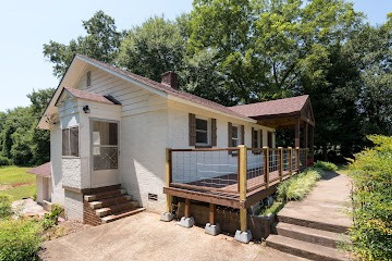 Royston Apartment: 2615 West Main St