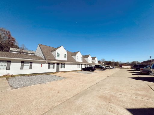 Spacious Ranch-Style 3-Bedroom Apartment for Rent in Cleveland, GA