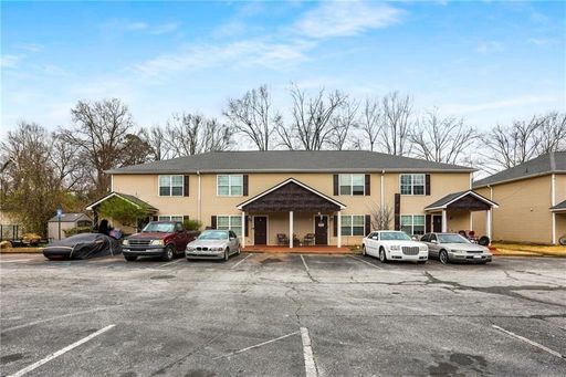 Spacious 4BR/3BA Townhome in Convenient Monroe Location – photo 1