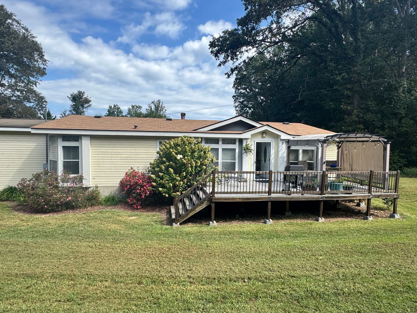 Maysville House: 46 Boone Road