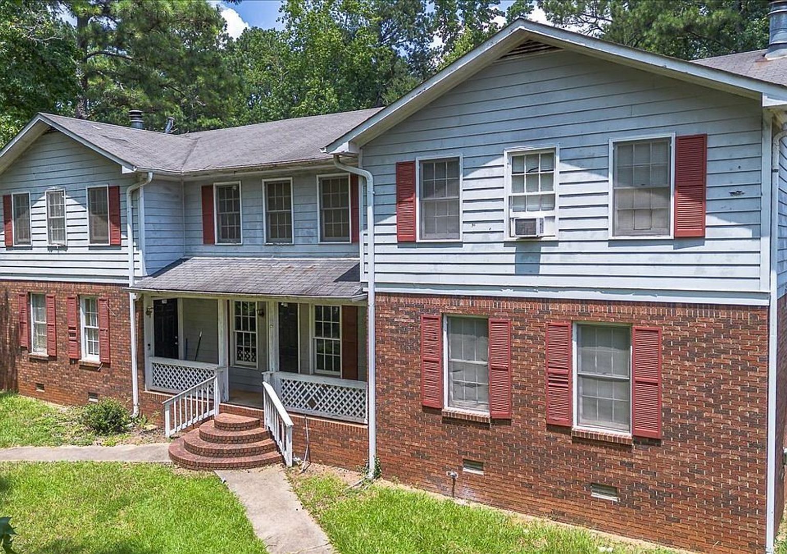 Athens Apartment: 208 Highland Park Drive