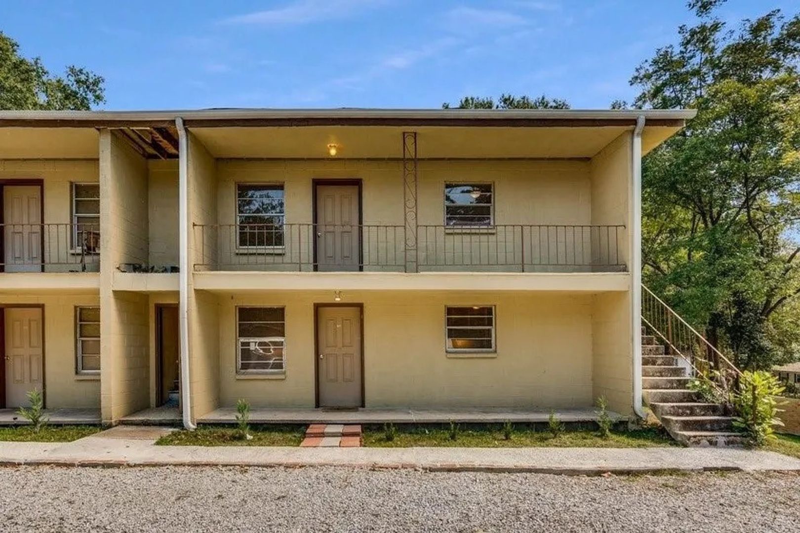 Toccoa Apartment: 65 Hughes Street