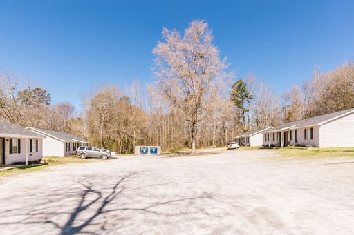 2BR Home for Rent in Commerce, GA